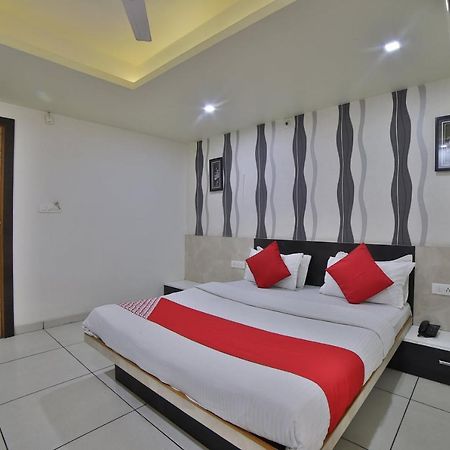Hotel Sigma Inn Ахмедабад Екстериор снимка